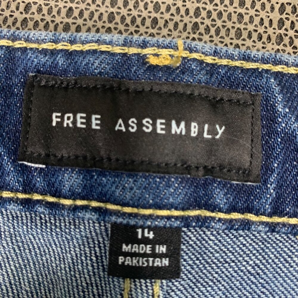 Free Assembly Womens Size 14 Blue Super High Rise Straight Leg Jeans - Picture 3 of 10